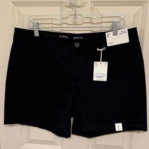 a.n.a NWT Women's Classic Black Shorts